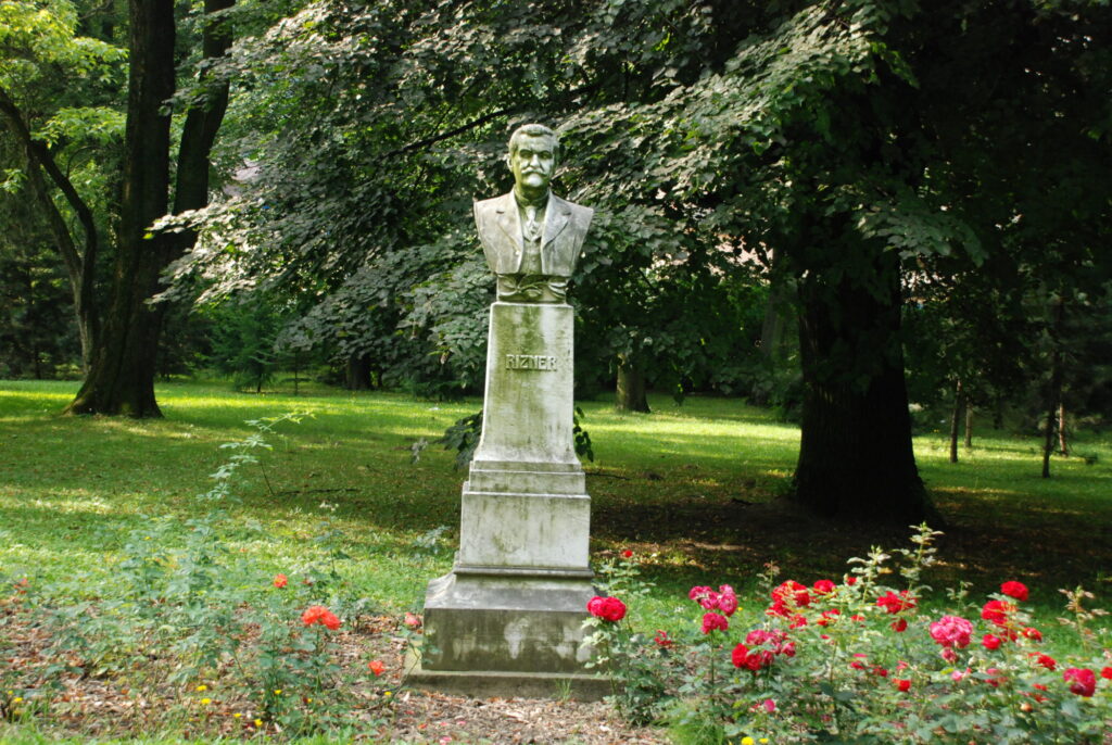 Park Milana Rastislava Štefánika v Trenčíne